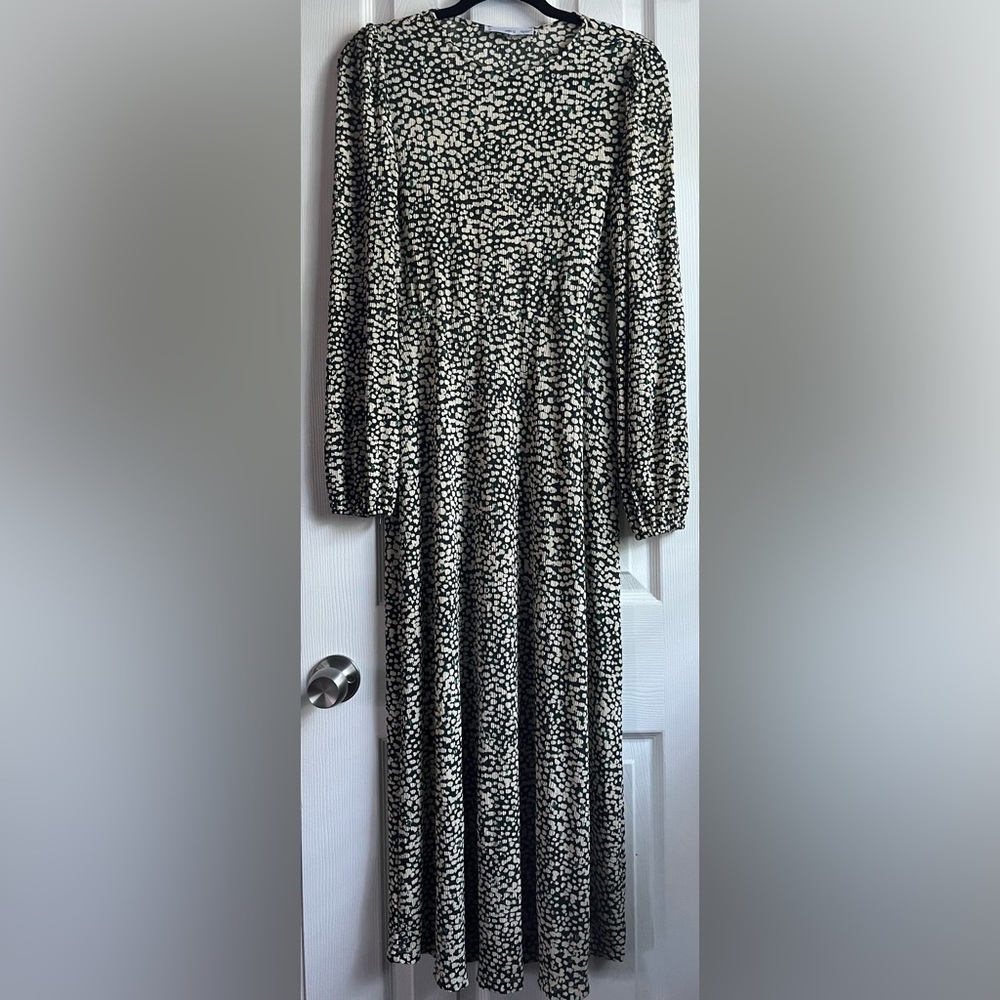 Mango MNG Black, Cream and Green Long Sleeve Pleated Plisse Dress 2